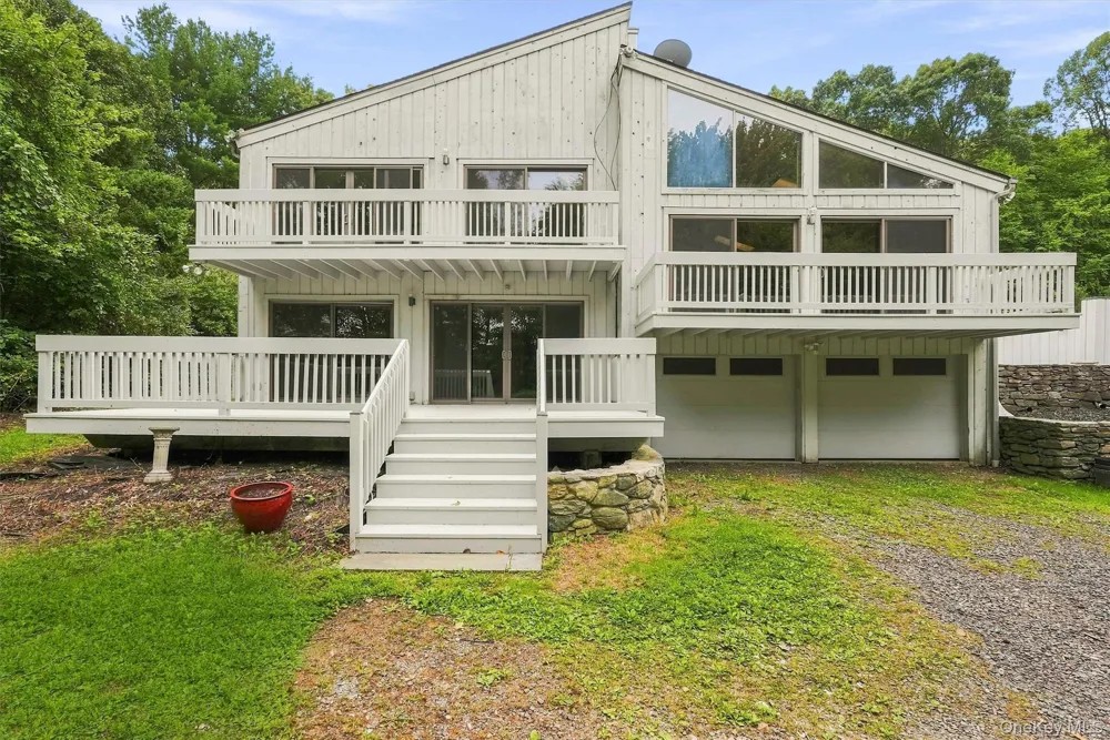 31 Boswell Road Putnam Valley, NY 10579