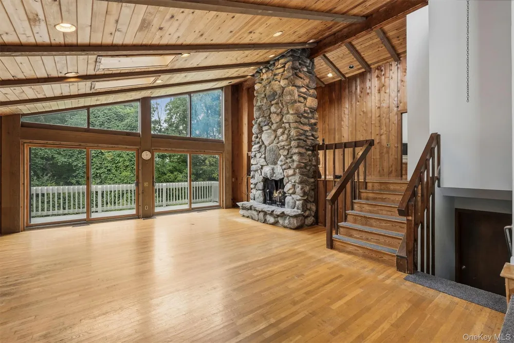 31 Boswell Road Putnam Valley, NY 10579