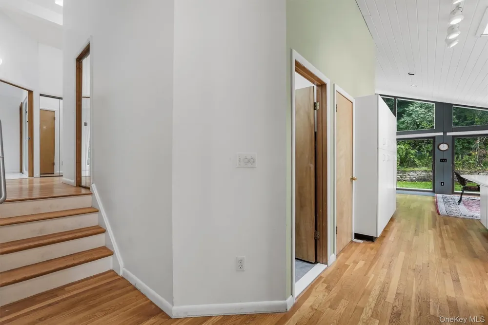 31 Boswell Road Putnam Valley, NY 10579