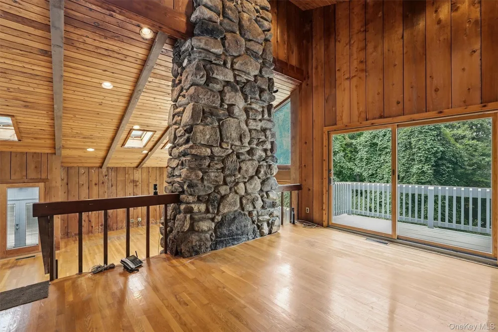 31 Boswell Road Putnam Valley, NY 10579