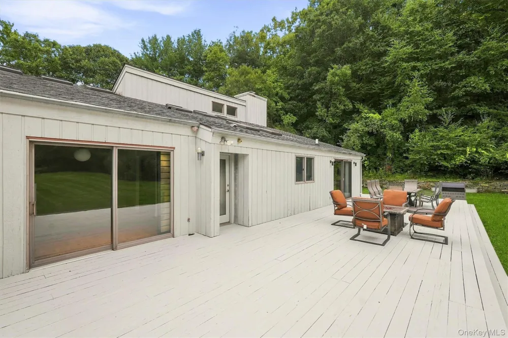 31 Boswell Road Putnam Valley, NY 10579