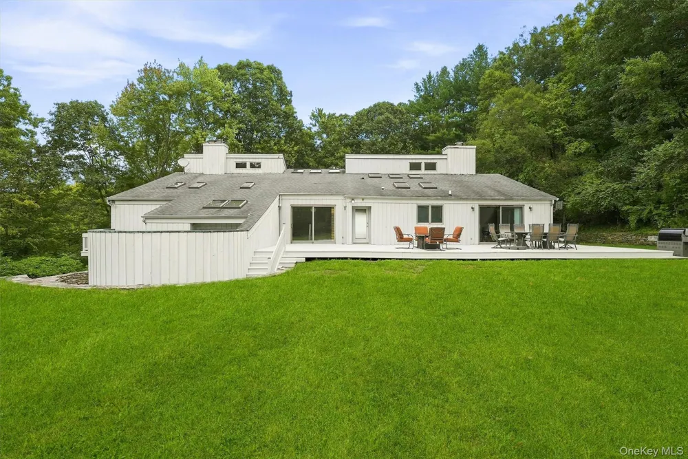31 Boswell Road Putnam Valley, NY 10579