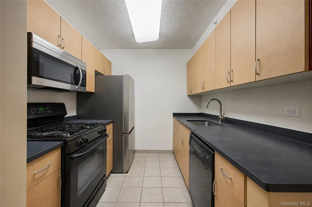 68 Bradhurst Avenue #5W New York (Manhattan), NY 10039