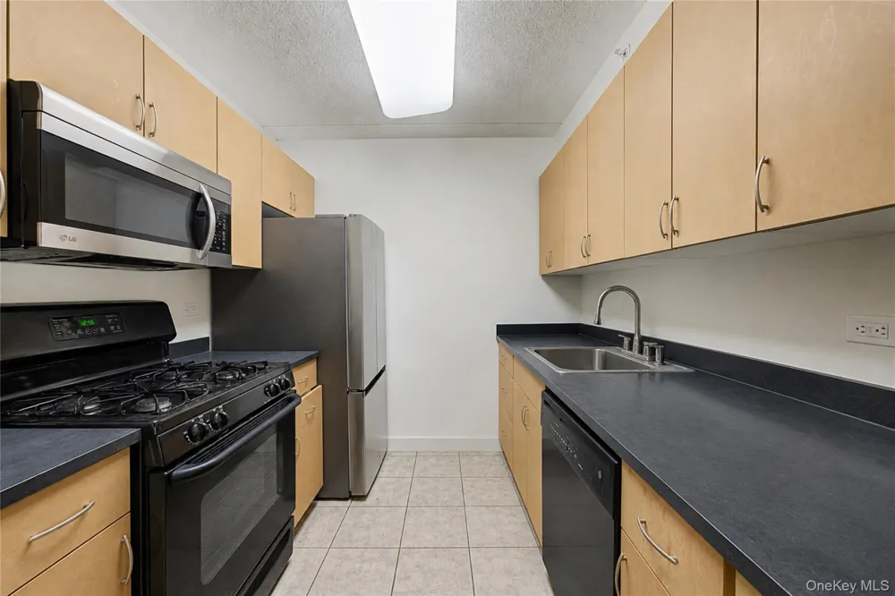 68 Bradhurst Avenue #5W New York (Manhattan), NY 10039