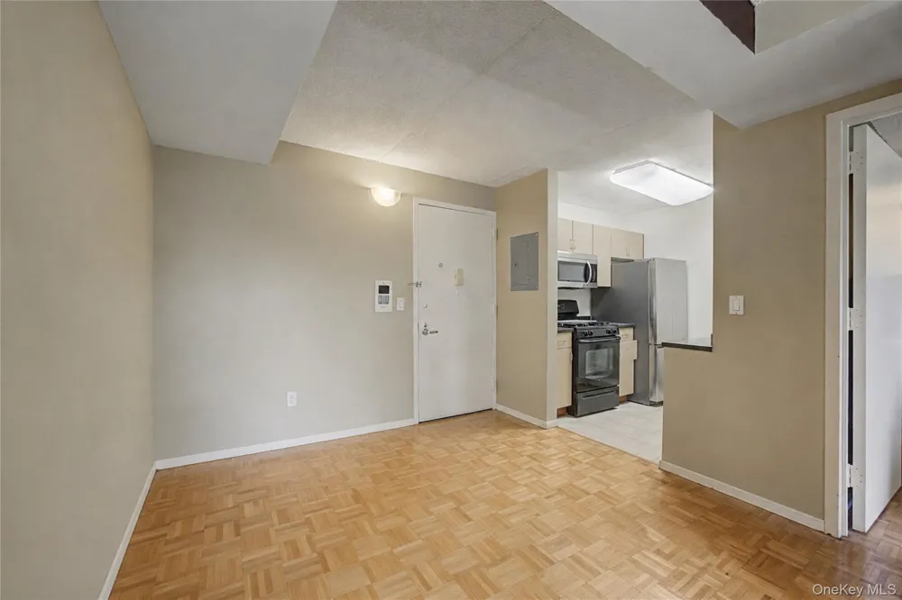 68 Bradhurst Avenue #5W New York (Manhattan), NY 10039