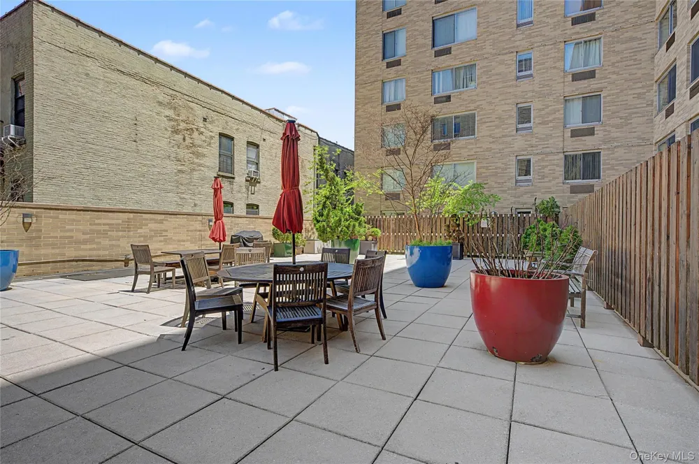 68 Bradhurst Avenue #5W New York (Manhattan), NY 10039