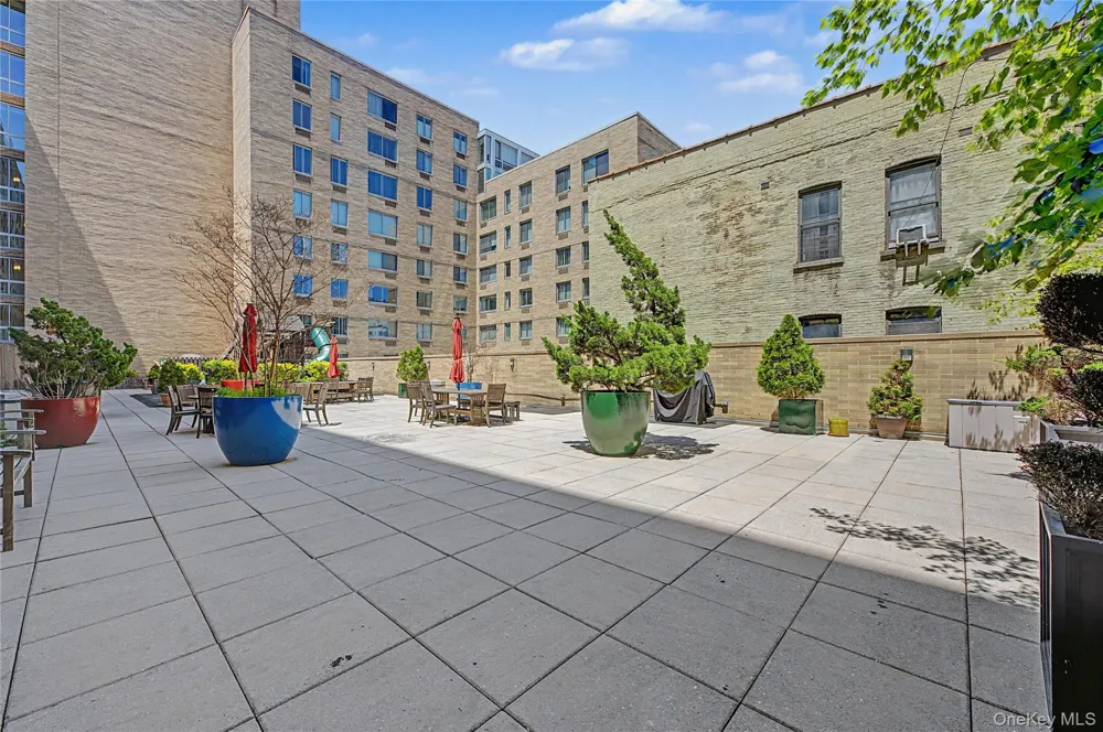 68 Bradhurst Avenue #5W New York (Manhattan), NY 10039