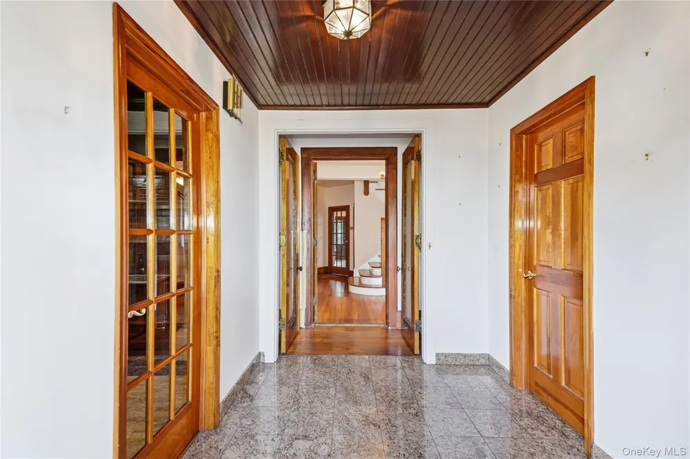 5 Woodland Place White Plains, NY 10606