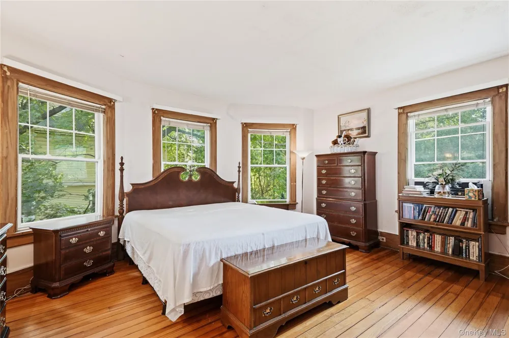 5 Woodland Place White Plains, NY 10606