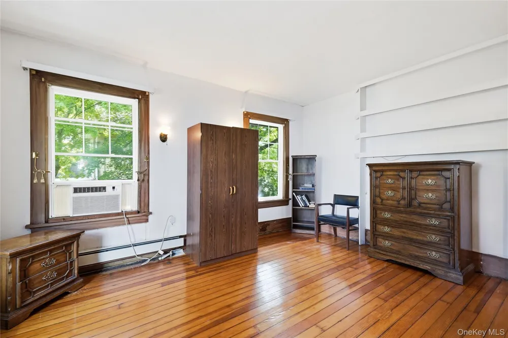 5 Woodland Place White Plains, NY 10606