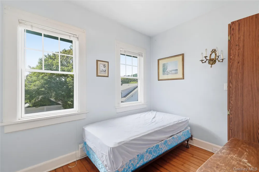 5 Woodland Place White Plains, NY 10606