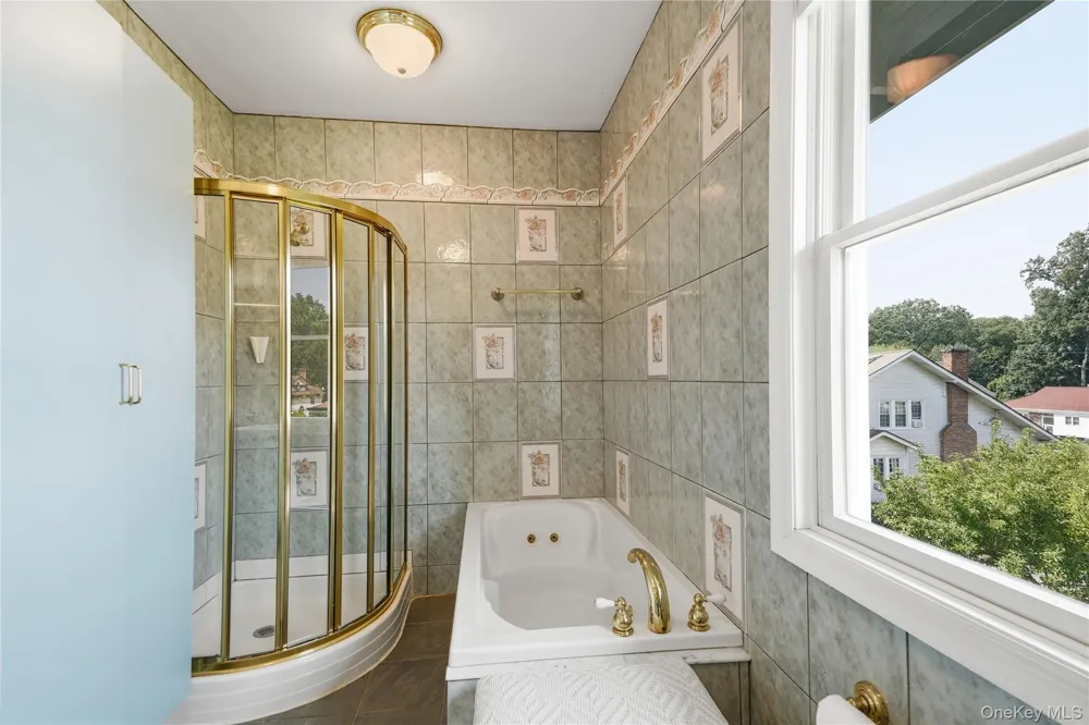 5 Woodland Place White Plains, NY 10606