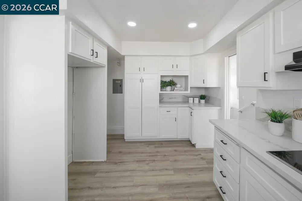 14740 Altamont Pass Rd Mountain House, CA 95391