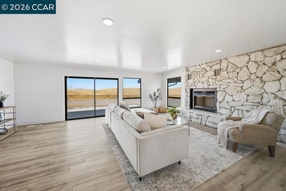 14740 Altamont Pass Rd Mountain House, CA 95391