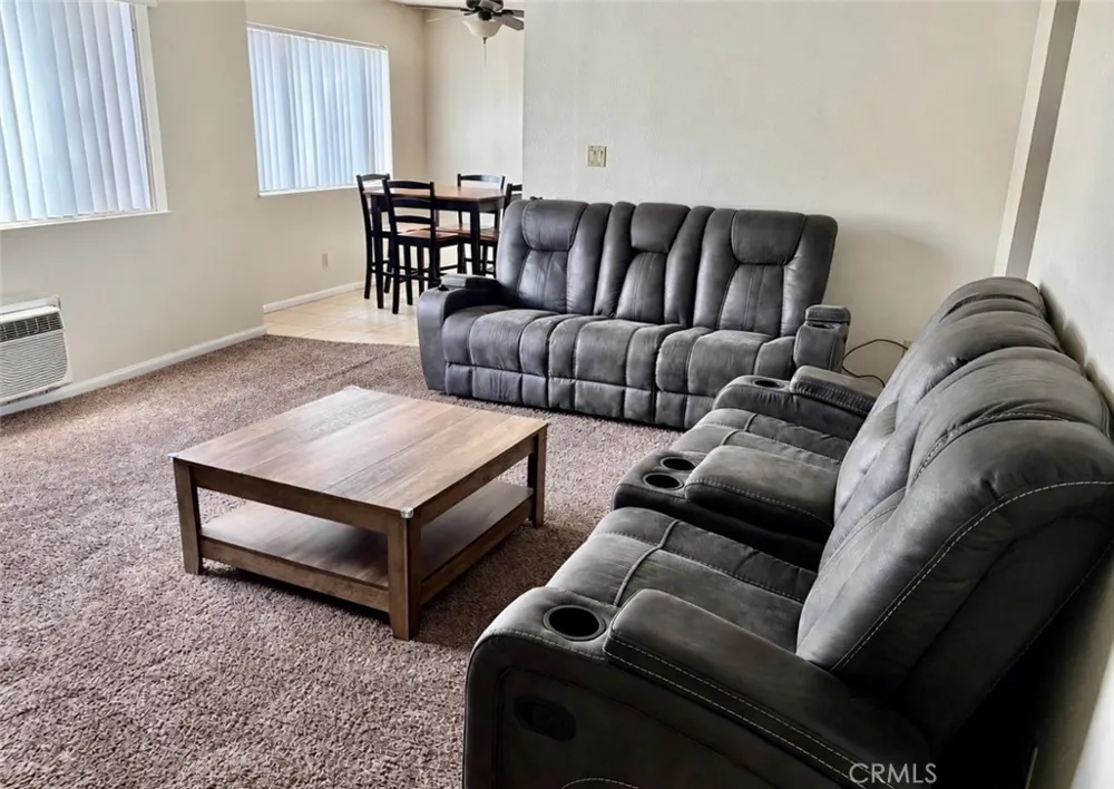 455 Ballantyne #13 El Cajon, CA 92020