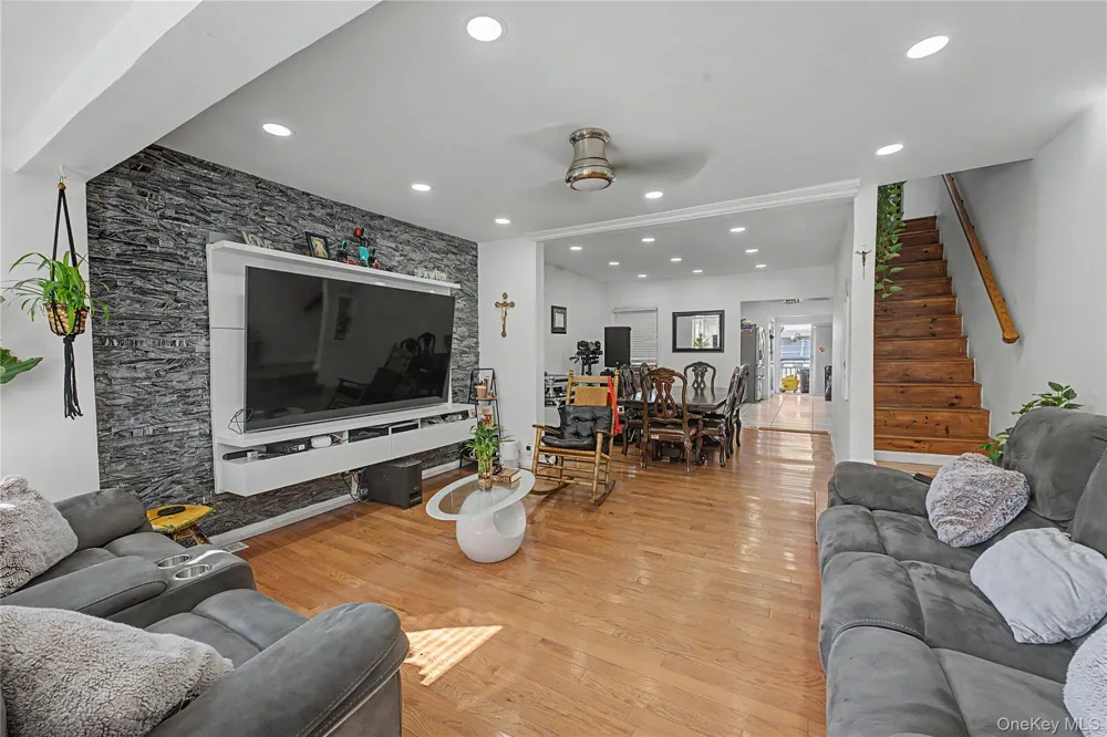 11518 147th Street Jamaica, NY 11436