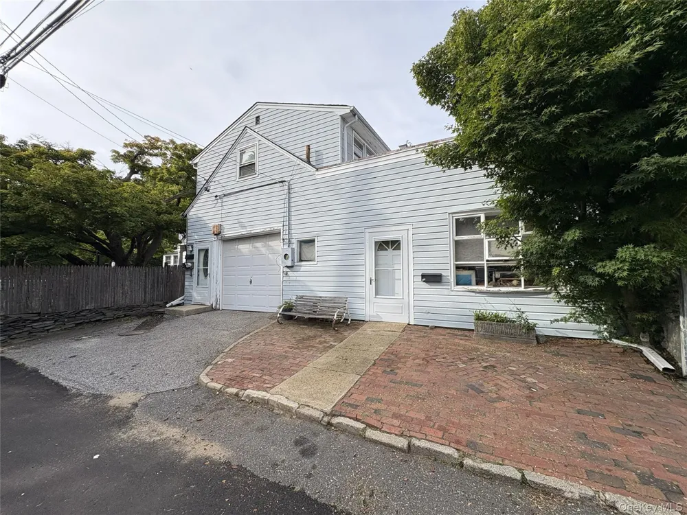 70 14th Avenue Sea Cliff, NY 11579