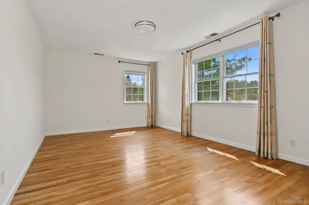 120 Woodruff Avenue Scarsdale, NY 10583