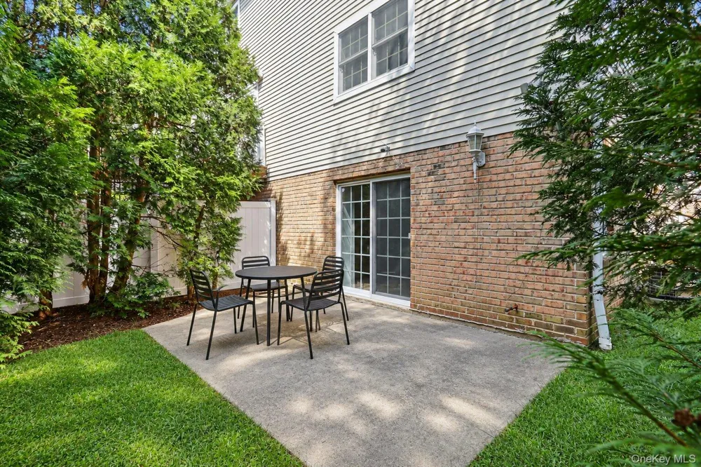 120 Woodruff Avenue Scarsdale, NY 10583
