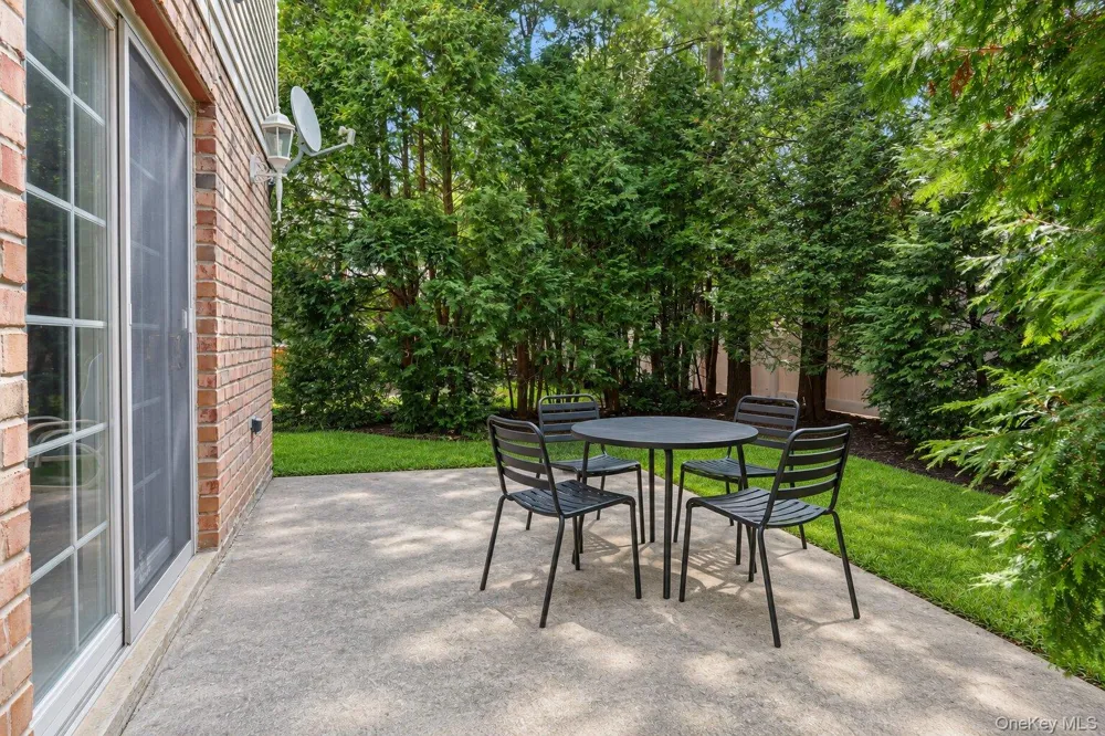 120 Woodruff Avenue Scarsdale, NY 10583