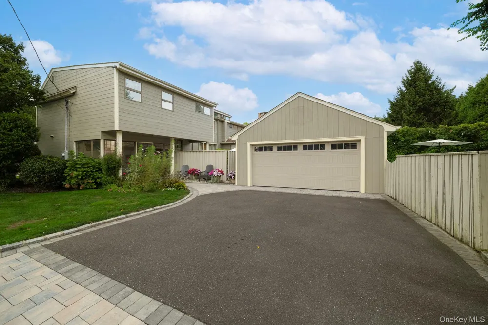 3186 William Street Wantagh, NY 11793