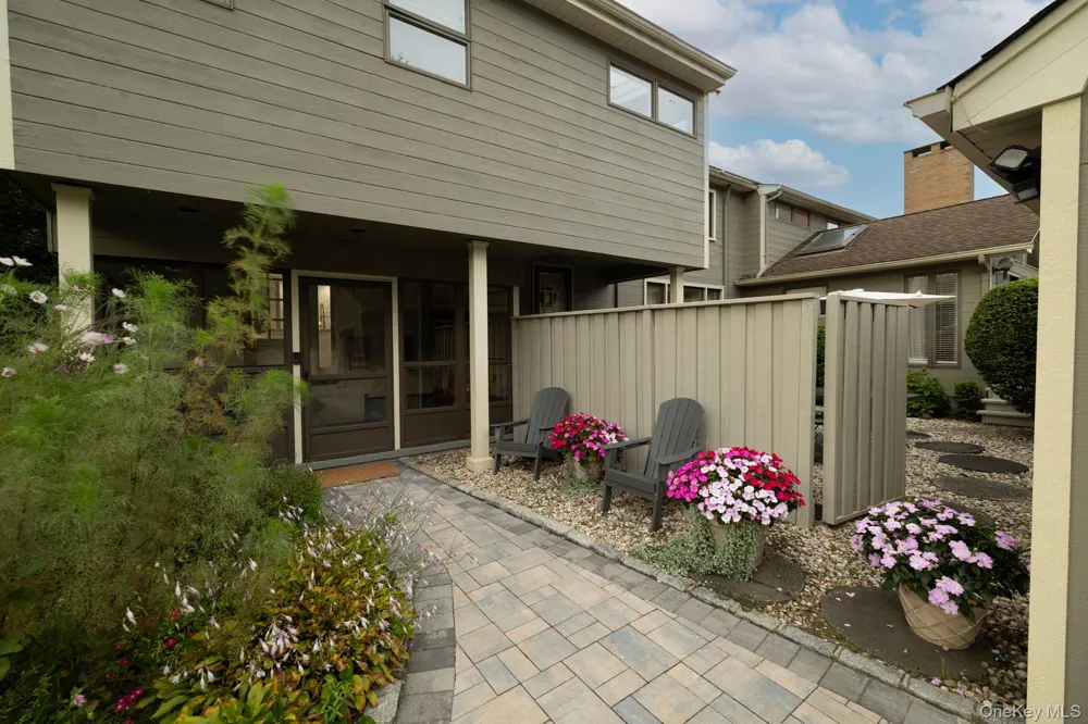 3186 William Street Wantagh, NY 11793