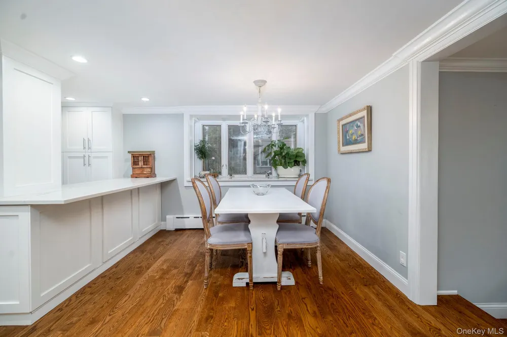 3186 William Street Wantagh, NY 11793