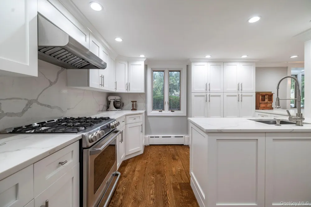 3186 William Street Wantagh, NY 11793