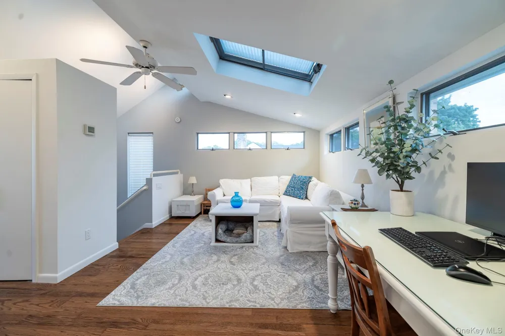 3186 William Street Wantagh, NY 11793