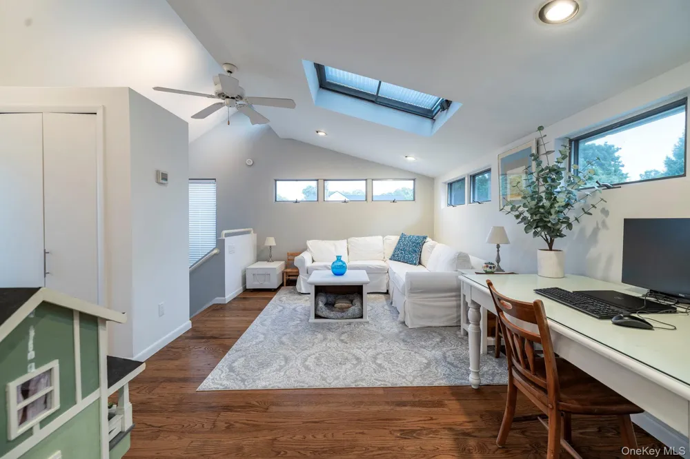 3186 William Street Wantagh, NY 11793