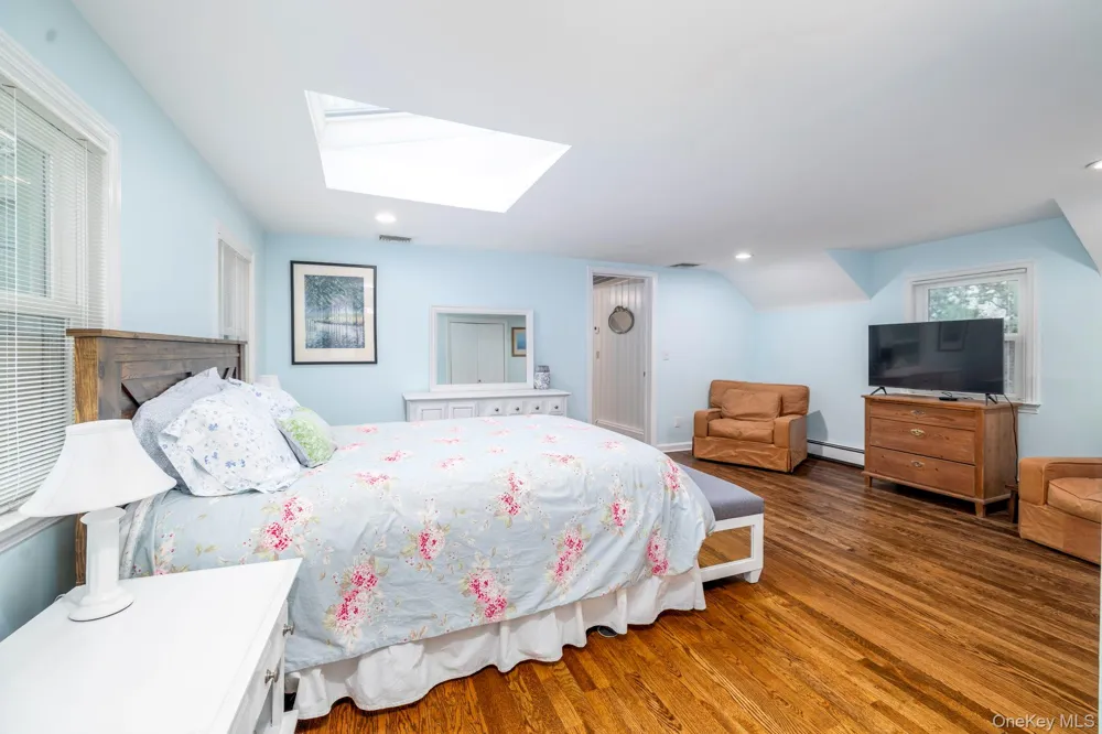 3186 William Street Wantagh, NY 11793
