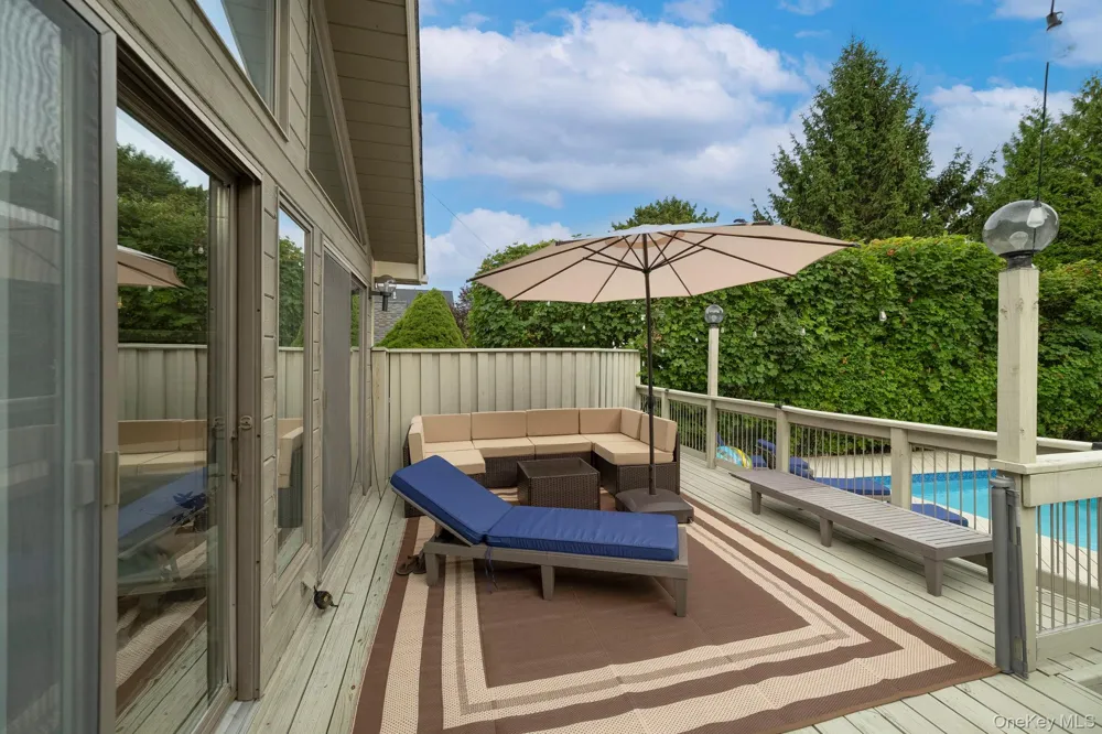 3186 William Street Wantagh, NY 11793