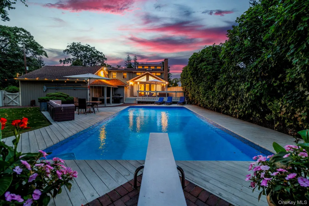 3186 William Street Wantagh, NY 11793