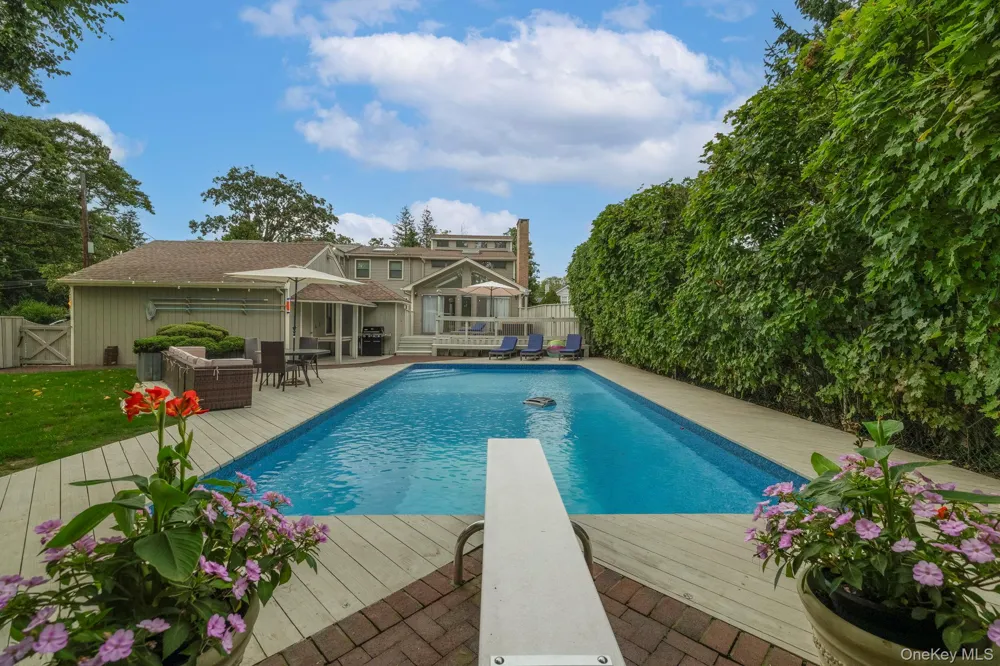 3186 William Street Wantagh, NY 11793