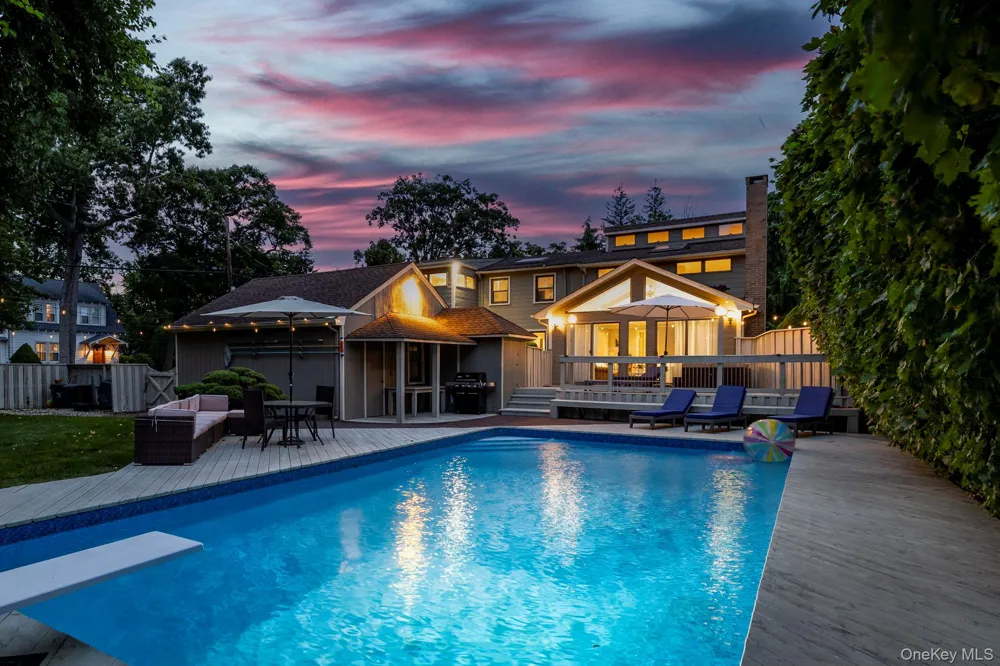 3186 William Street Wantagh, NY 11793