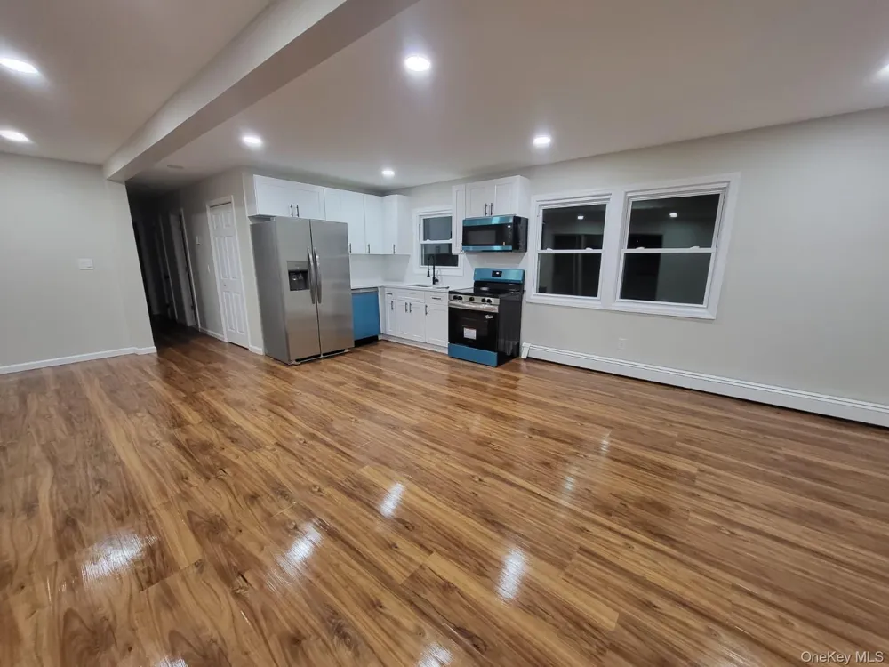 73 Spar Drive Mastic Beach, NY 11951