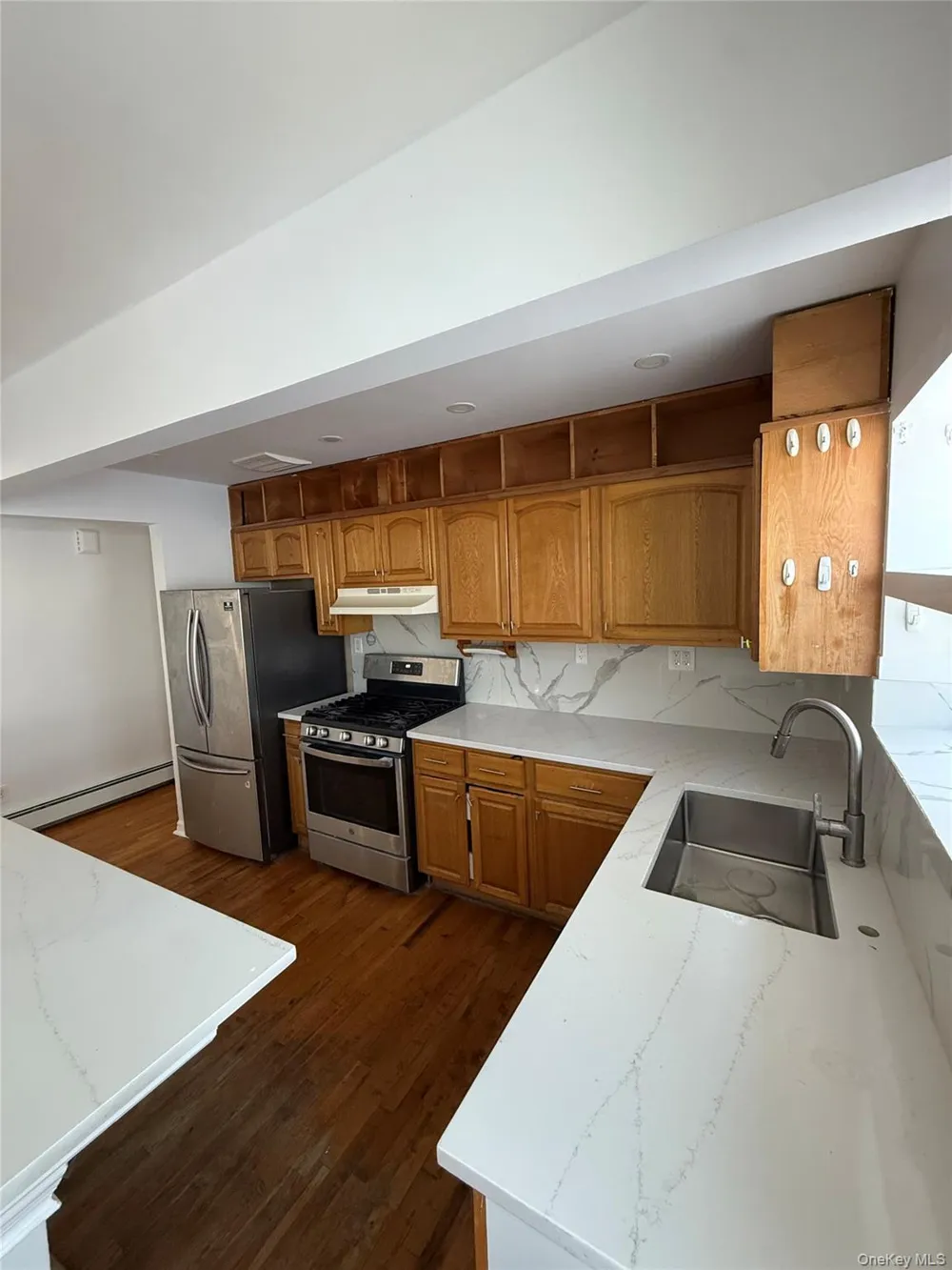 762 E 234th Street #3 Bronx, NY 10466