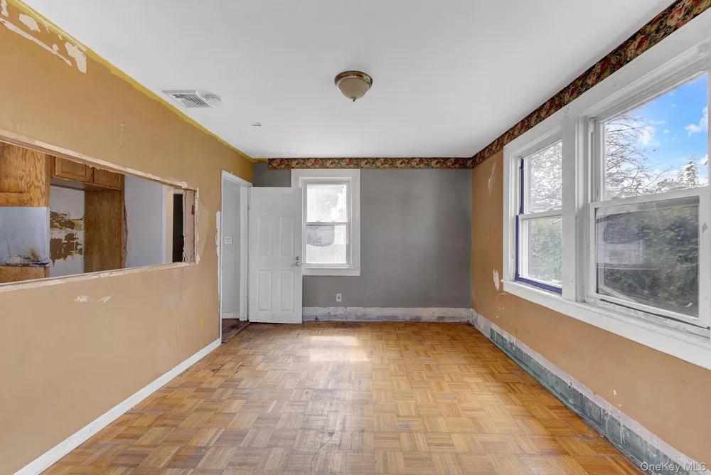 104 E Pennywood Avenue Roosevelt, NY 11575