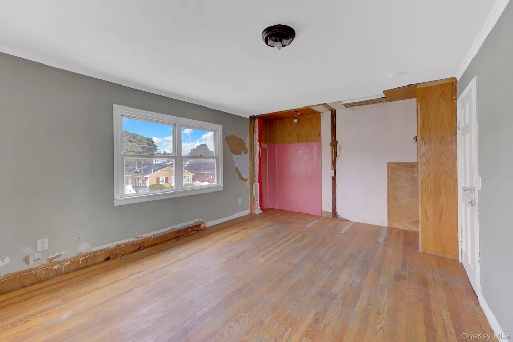 104 E Pennywood Avenue Roosevelt, NY 11575