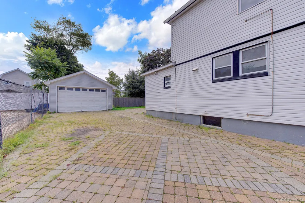104 E Pennywood Avenue Roosevelt, NY 11575