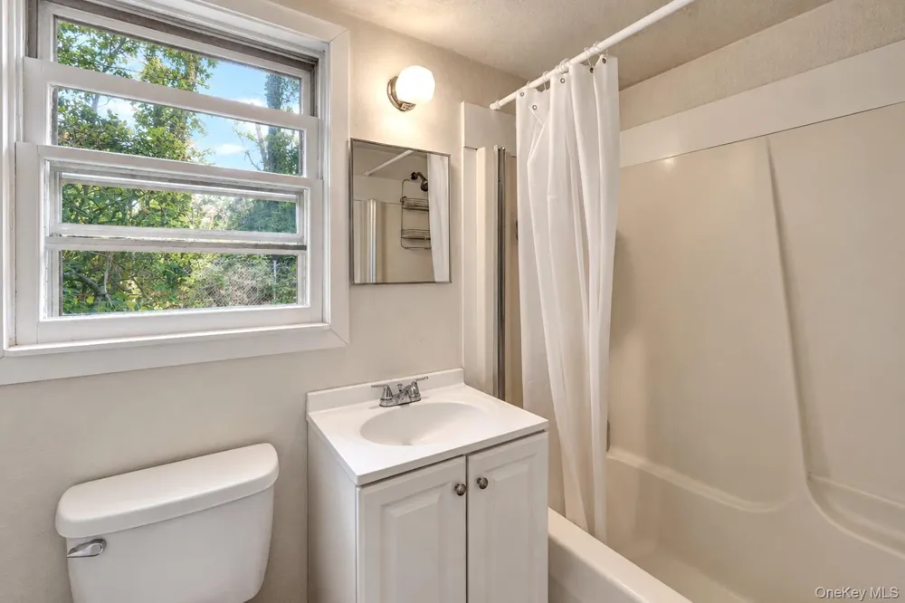 45 Peconic Road Hampton Bays, NY 11946
