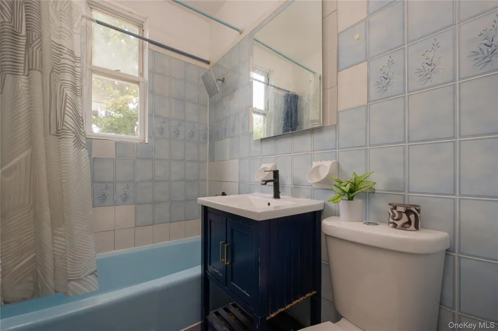 3214 Fenton Avenue Bronx, NY 10469