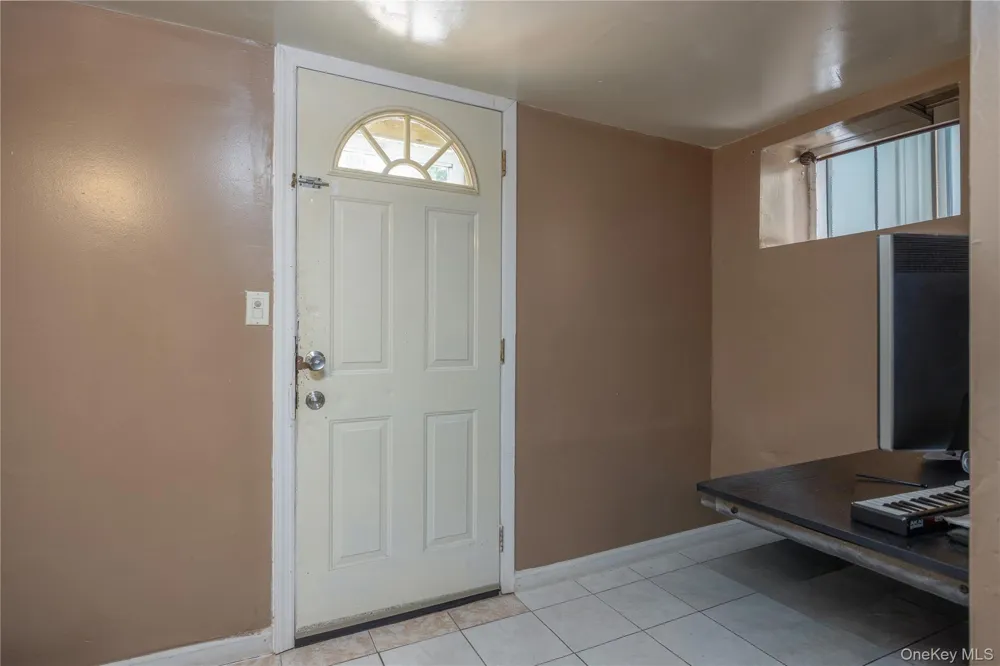 3214 Fenton Avenue Bronx, NY 10469