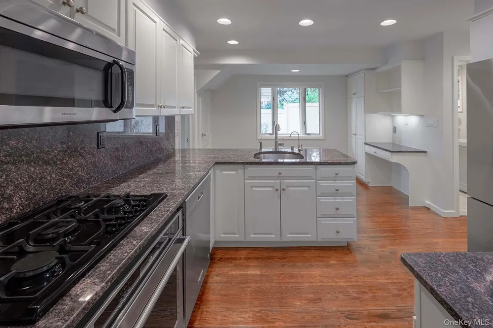 62 Summit Avenue Bronxville, NY 10708