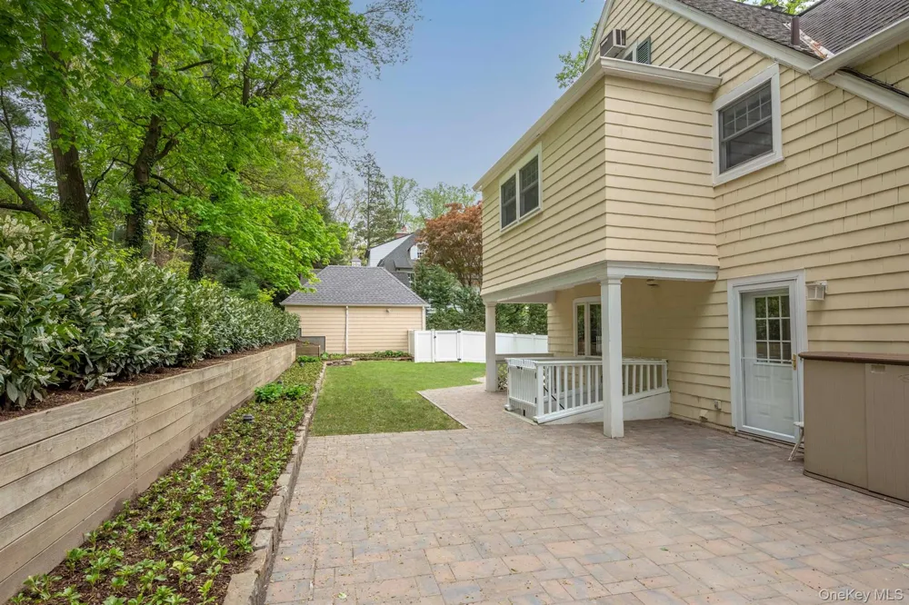 62 Summit Avenue Bronxville, NY 10708