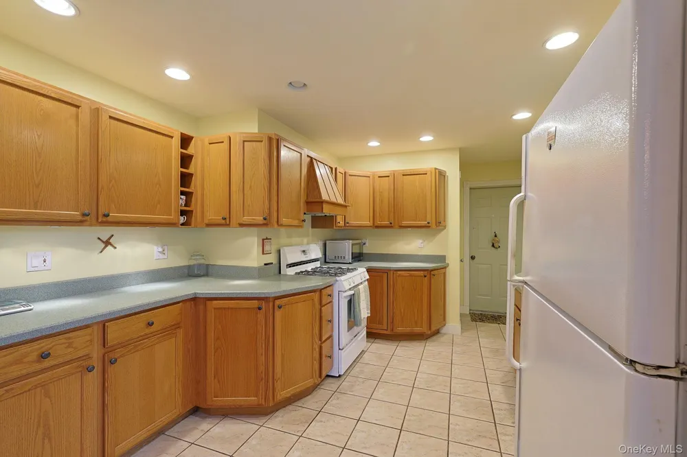33 Magnolia Drive Fishkill, NY 12590