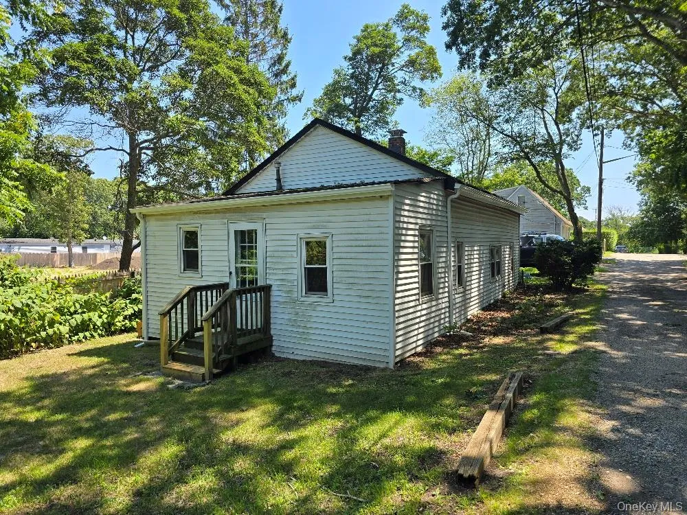 29 Bell Avenue Aquebogue, NY 11931