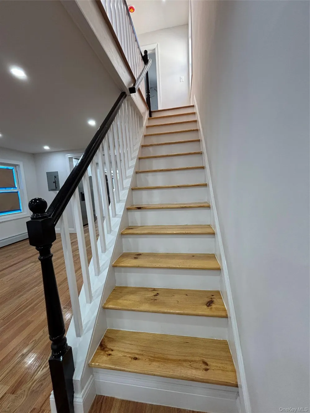 94-28 209th Street Queens Village, NY 11428