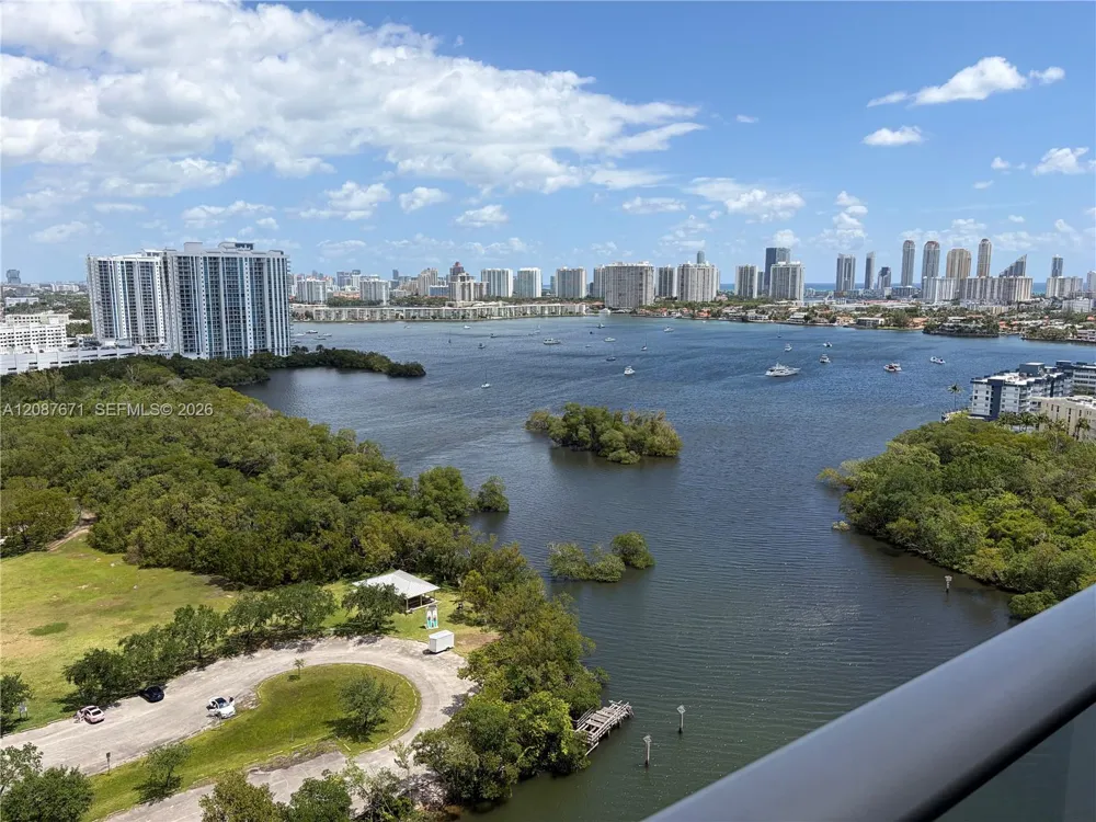 16385 Biscayne Blvd #2104 North Miami Beach, FL 33160