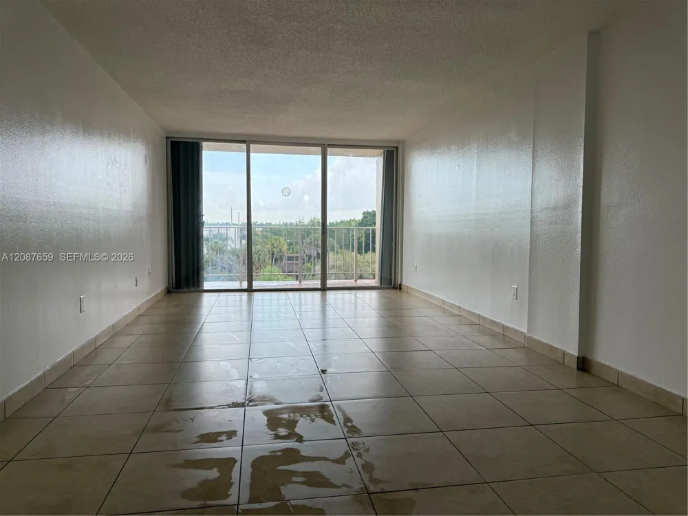13120 SW 92nd Ave #B-520 Miami, FL 33176